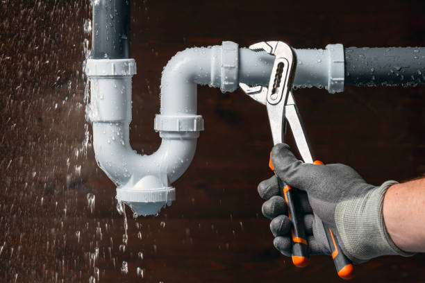 Professional Leak Detection technician working in Lawrenceville, IL